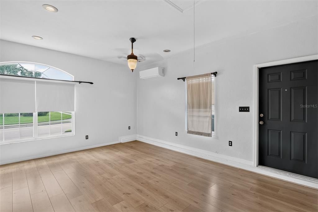 For Sale: $385,000 (4 beds, 3 baths, 2357 Square Feet)