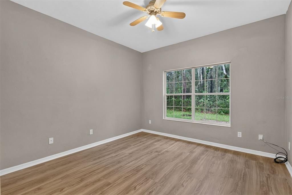 For Sale: $385,000 (4 beds, 3 baths, 2357 Square Feet)