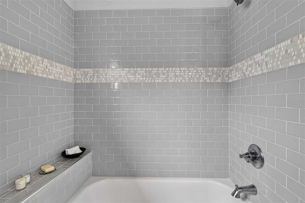 For Sale: $385,000 (4 beds, 3 baths, 2357 Square Feet)