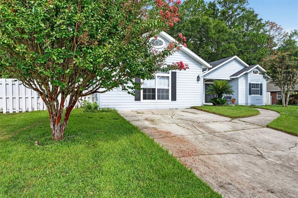 For Sale: $385,000 (4 beds, 3 baths, 2357 Square Feet)