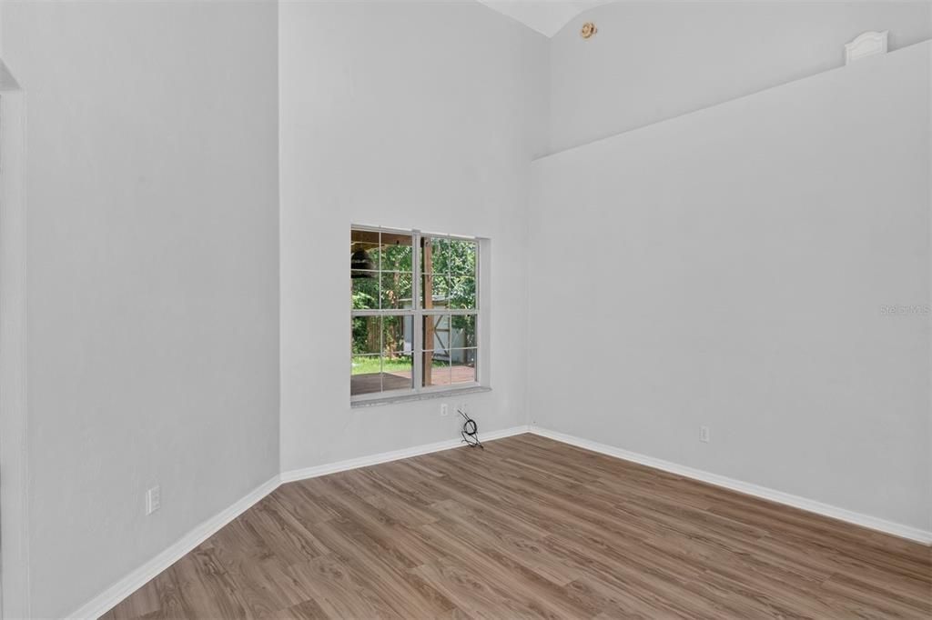 For Sale: $385,000 (4 beds, 3 baths, 2357 Square Feet)