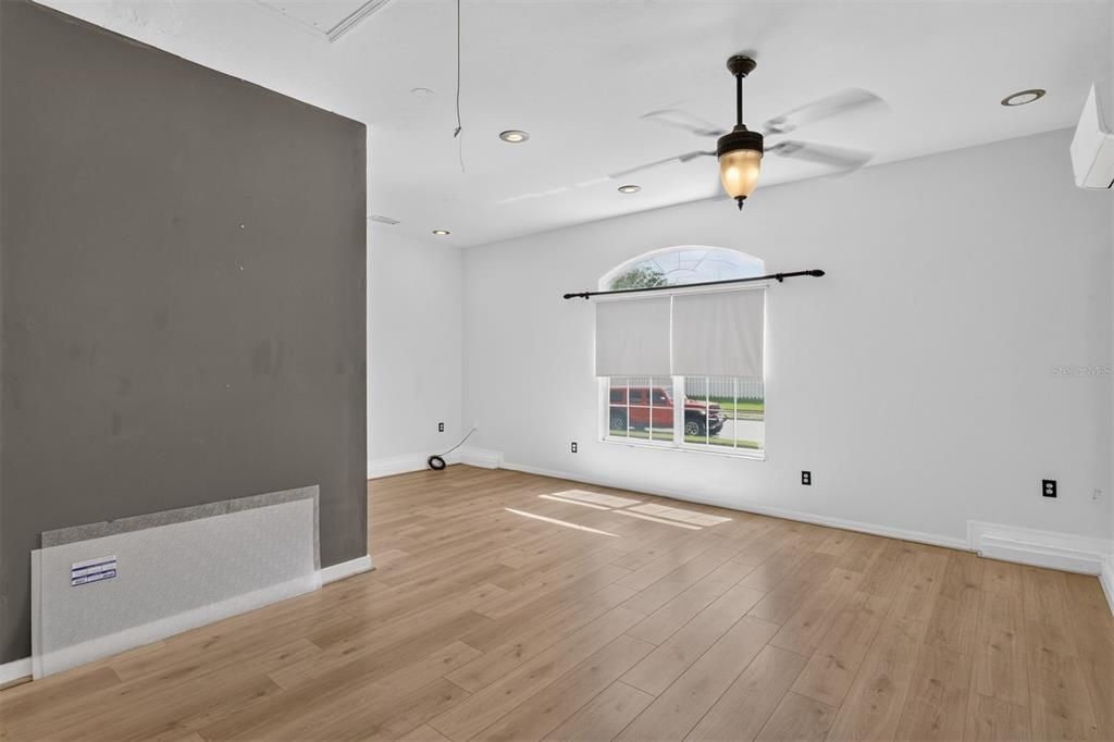 For Sale: $385,000 (4 beds, 3 baths, 2357 Square Feet)