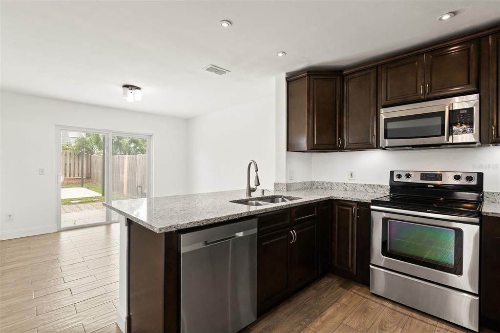 For Sale: $379,900 (3 beds, 2 baths, 1624 Square Feet)
