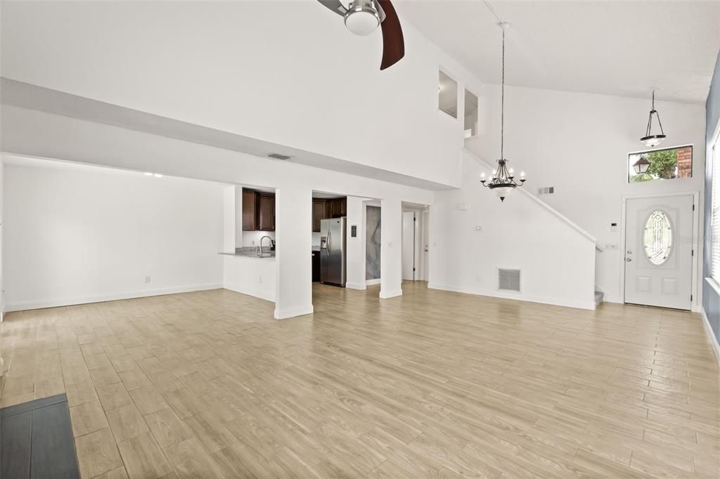 For Sale: $379,900 (3 beds, 2 baths, 1624 Square Feet)