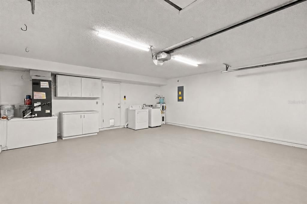 For Sale: $379,900 (3 beds, 2 baths, 1624 Square Feet)