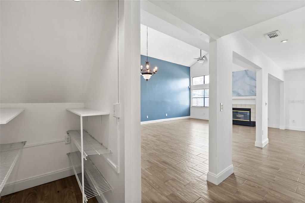 For Sale: $379,900 (3 beds, 2 baths, 1624 Square Feet)