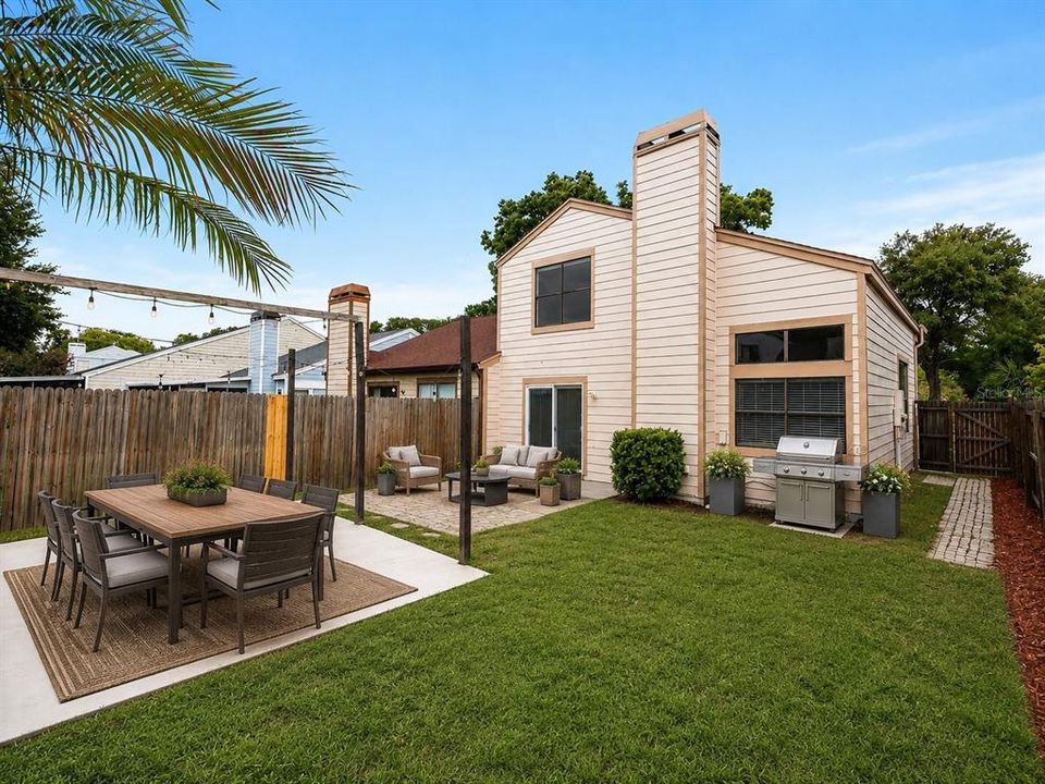 For Sale: $379,900 (3 beds, 2 baths, 1624 Square Feet)