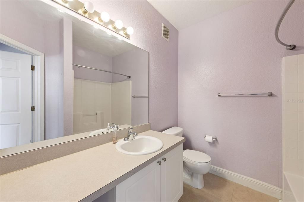 For Sale: $144,990 (1 beds, 1 baths, 826 Square Feet)