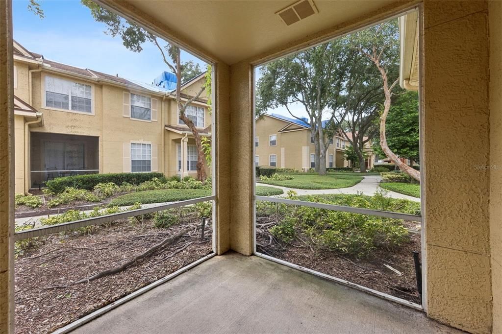 For Sale: $144,990 (1 beds, 1 baths, 826 Square Feet)
