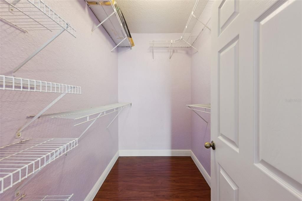 For Sale: $144,990 (1 beds, 1 baths, 826 Square Feet)