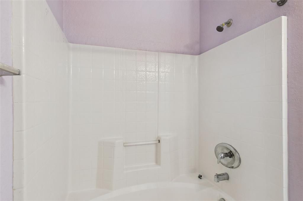 For Sale: $144,990 (1 beds, 1 baths, 826 Square Feet)