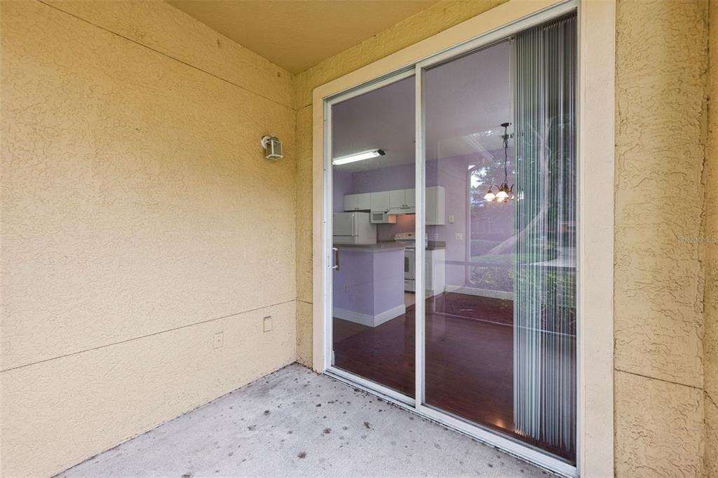 For Sale: $144,990 (1 beds, 1 baths, 826 Square Feet)