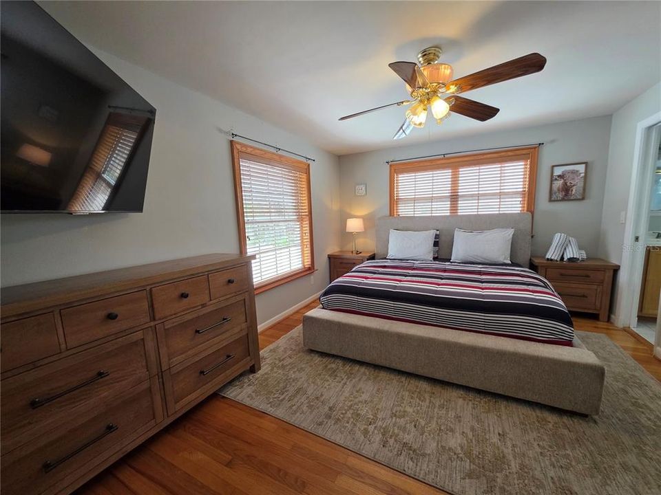 For Rent: $5,350 (4 beds, 2 baths, 2200 Square Feet)