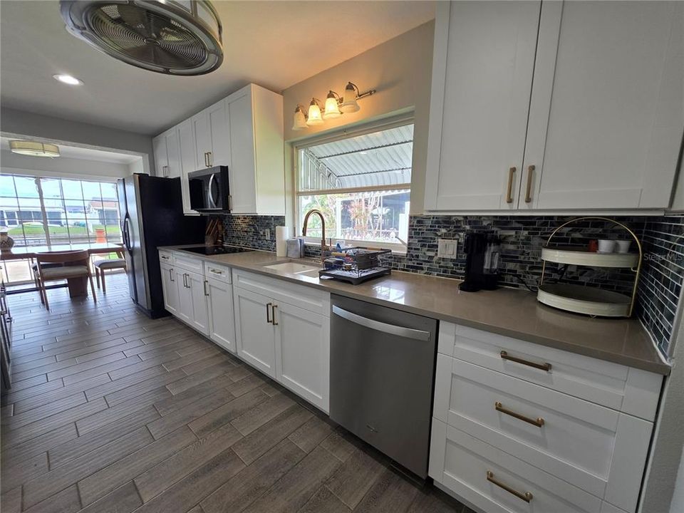 For Rent: $5,350 (4 beds, 2 baths, 2200 Square Feet)