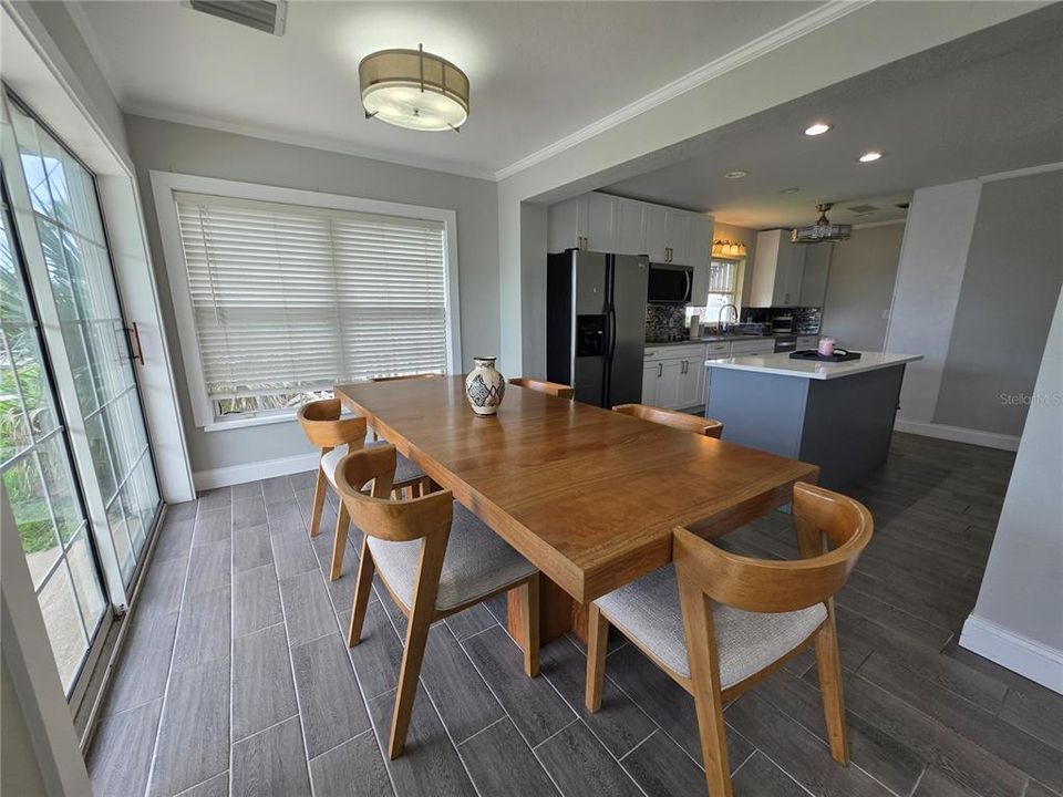 For Rent: $5,350 (4 beds, 2 baths, 2200 Square Feet)