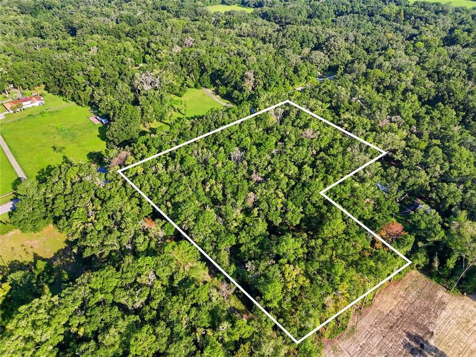 На продажу: $249,900 (5.16 acres)