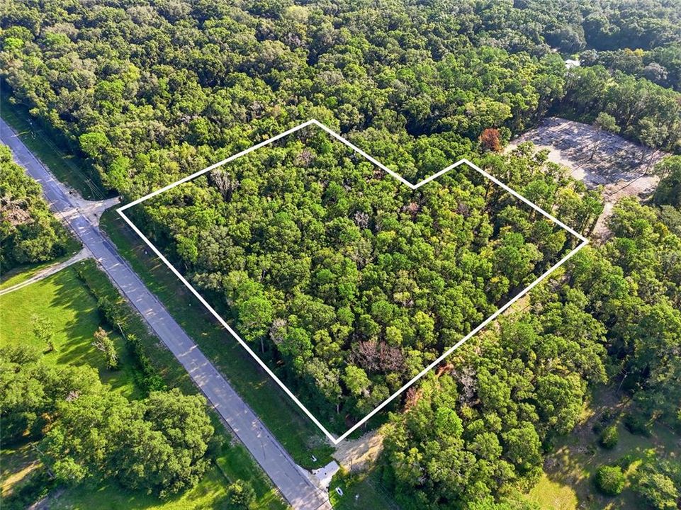 На продажу: $249,900 (5.16 acres)