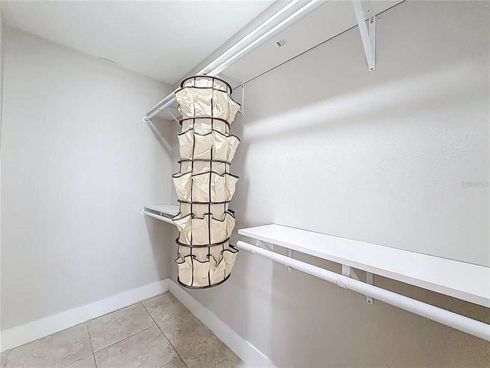 For Rent: $1,900 (1 beds, 1 baths, 528 Square Feet)