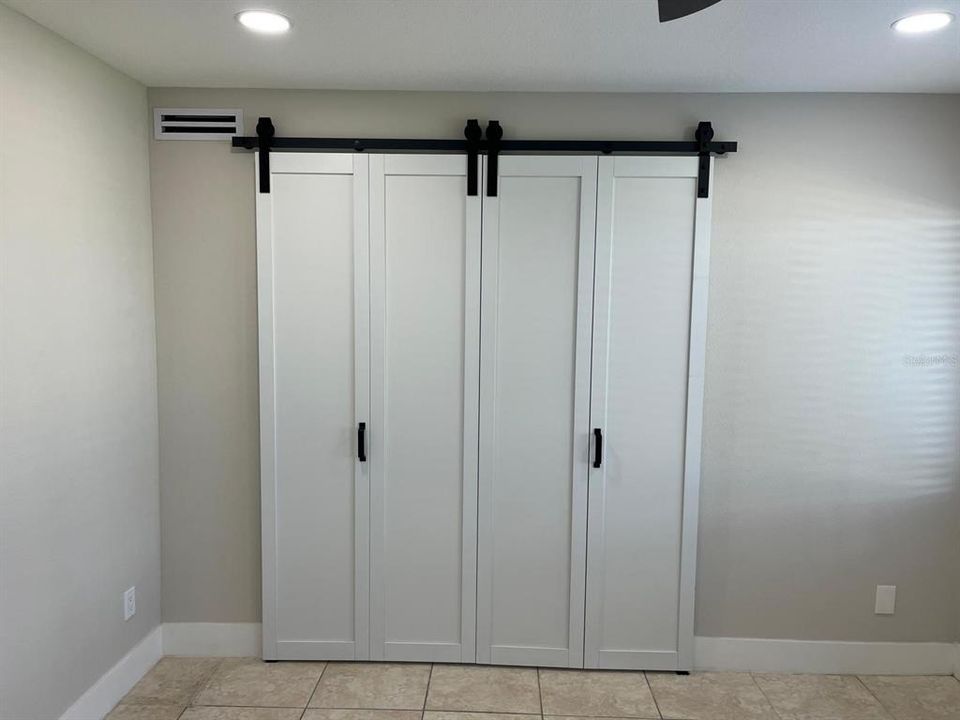 For Rent: $1,900 (1 beds, 1 baths, 528 Square Feet)
