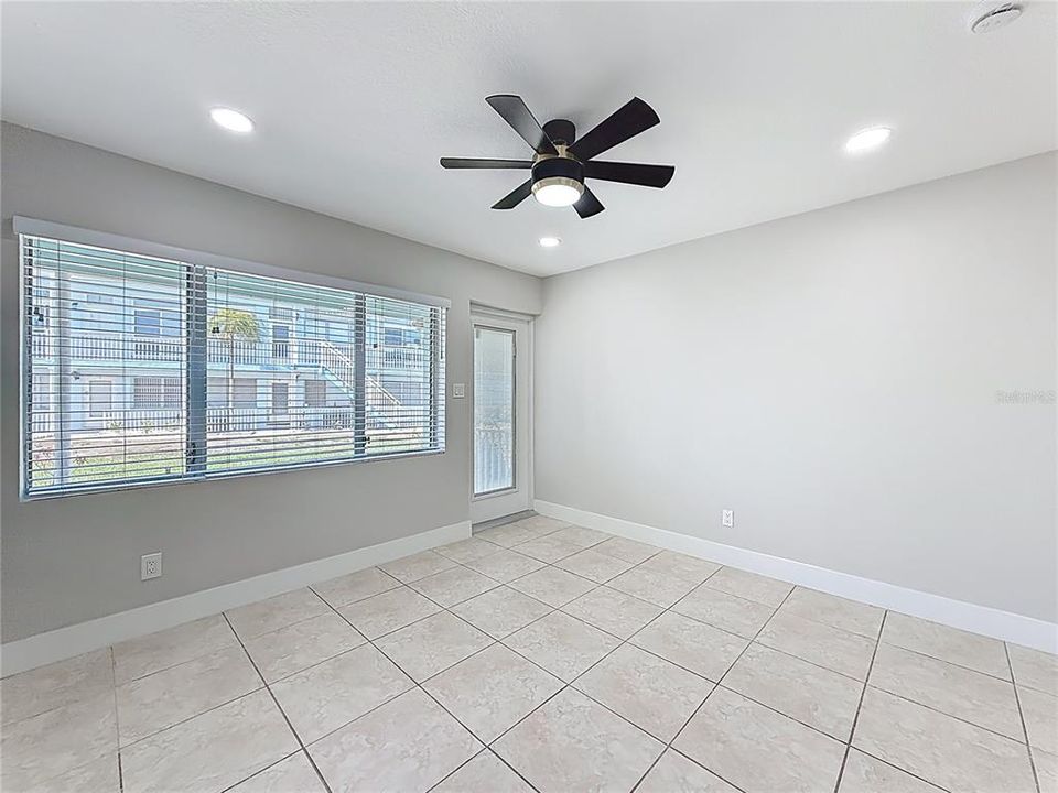 For Rent: $1,900 (1 beds, 1 baths, 528 Square Feet)