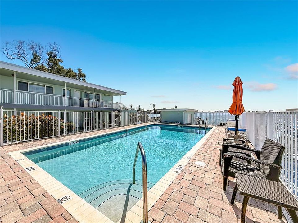For Rent: $1,900 (1 beds, 1 baths, 528 Square Feet)