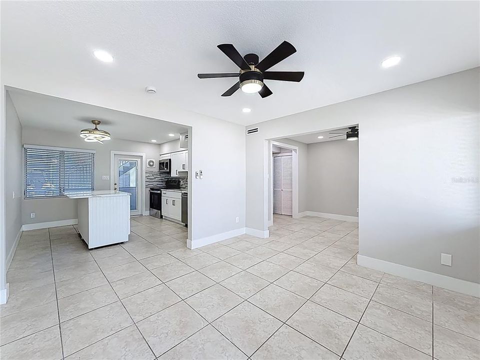 For Rent: $1,900 (1 beds, 1 baths, 528 Square Feet)