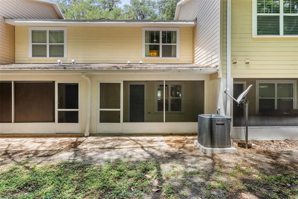 For Rent: $1,950 (2 beds, 2 baths, 1120 Square Feet)