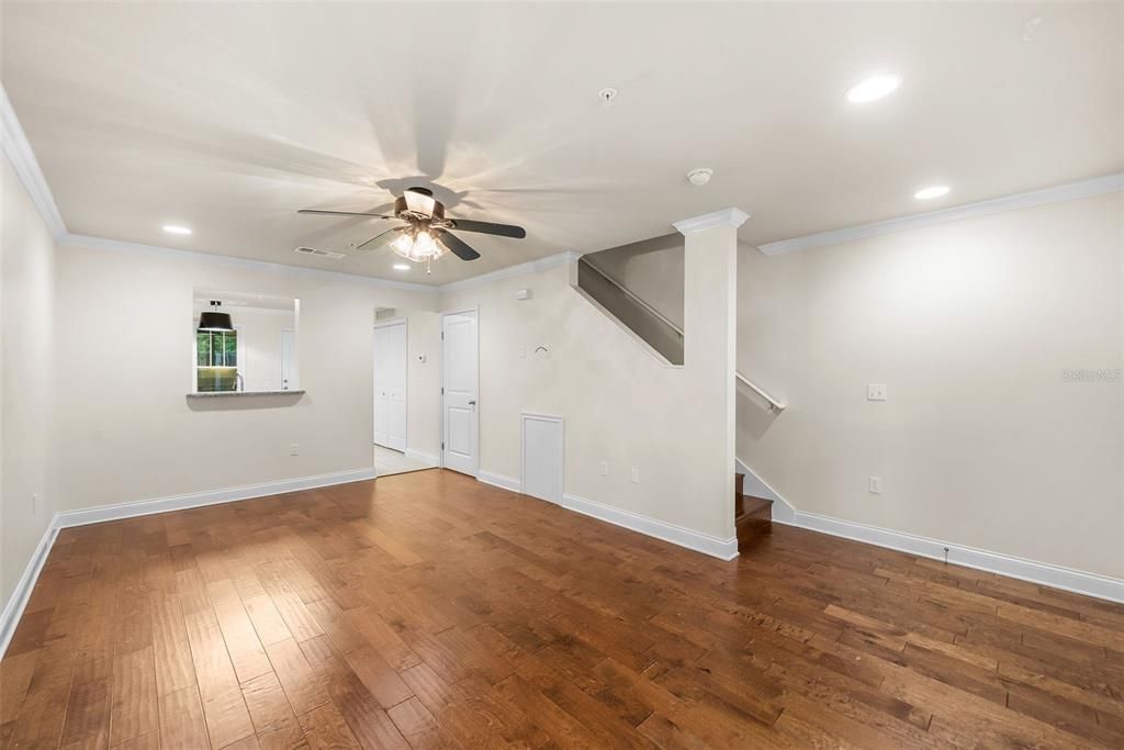 For Rent: $1,950 (2 beds, 2 baths, 1120 Square Feet)