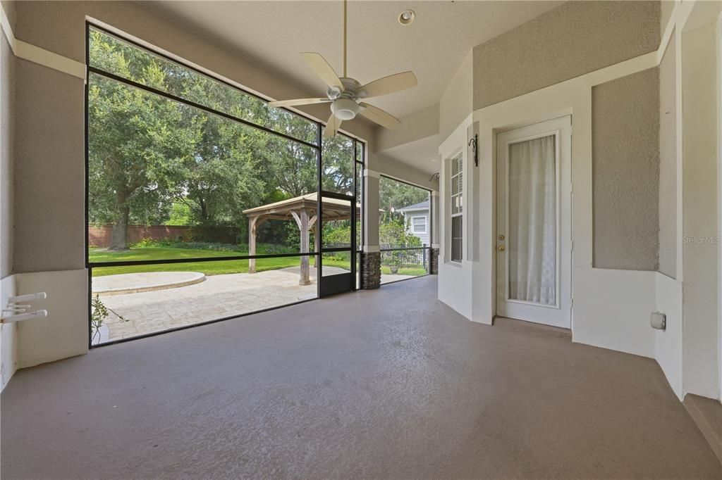 For Rent: $5,950 (5 beds, 4 baths, 3265 Square Feet)