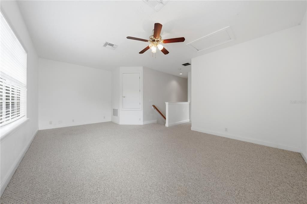 For Rent: $5,950 (5 beds, 4 baths, 3265 Square Feet)