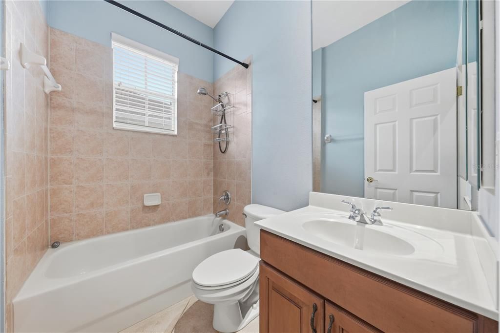 For Rent: $5,950 (5 beds, 4 baths, 3265 Square Feet)