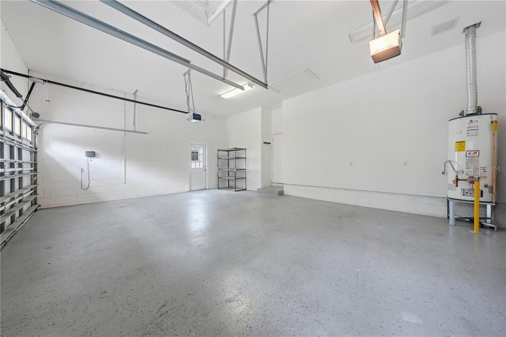 For Rent: $5,950 (5 beds, 4 baths, 3265 Square Feet)