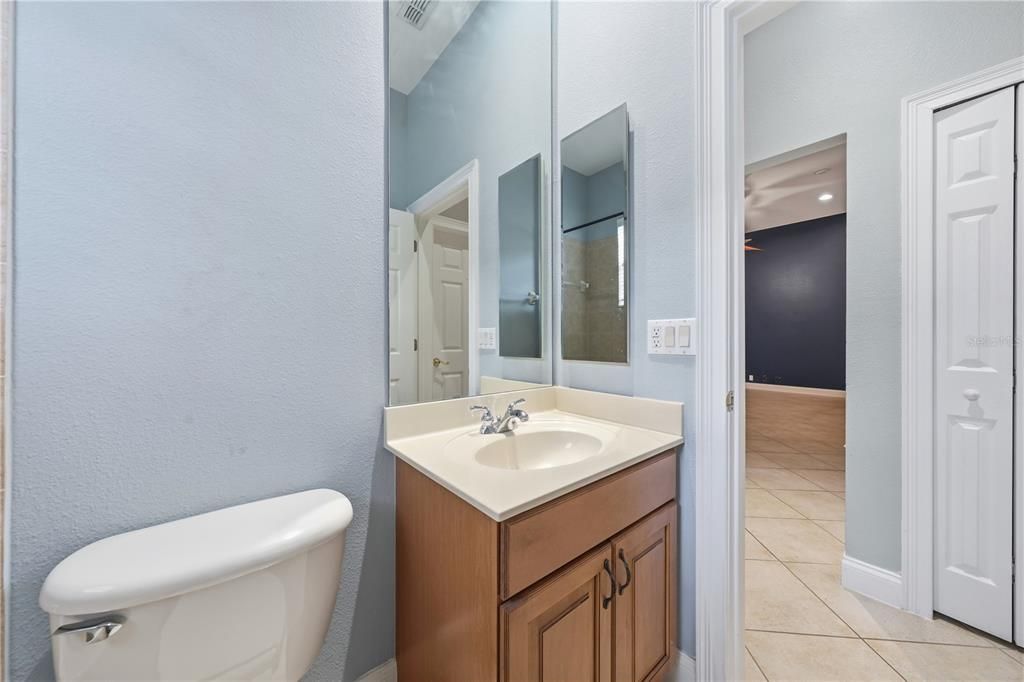 For Rent: $5,950 (5 beds, 4 baths, 3265 Square Feet)