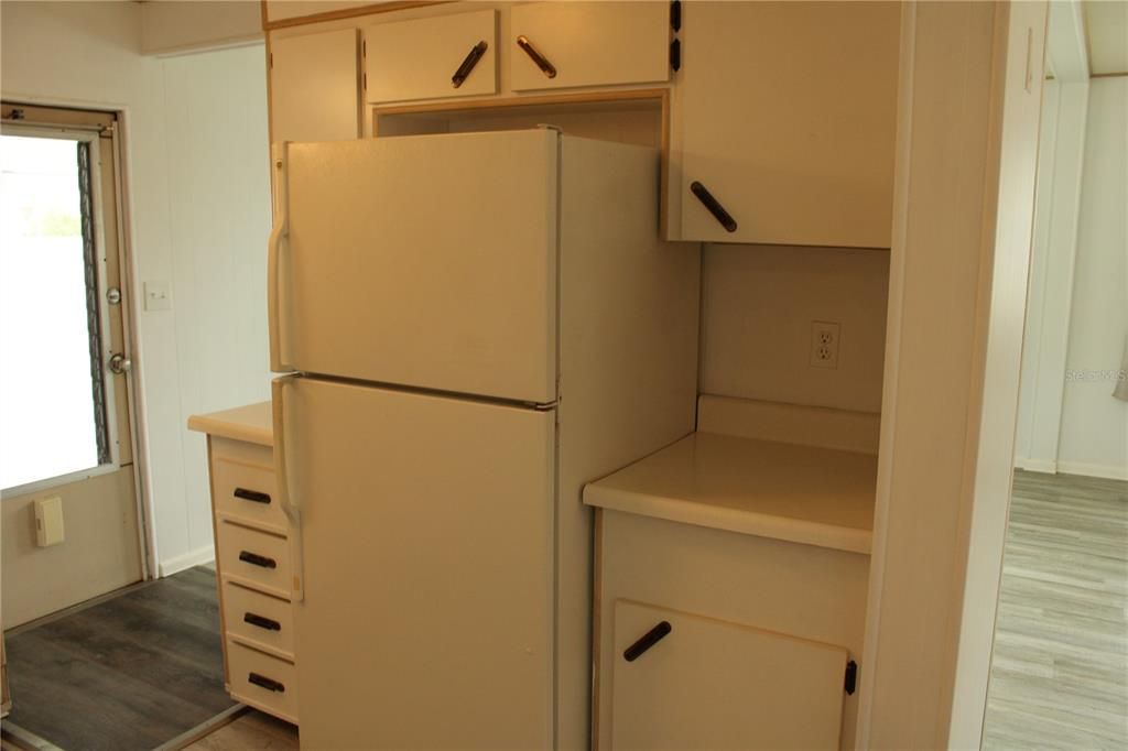 For Rent: $1,500 (2 beds, 1 baths, 1025 Square Feet)
