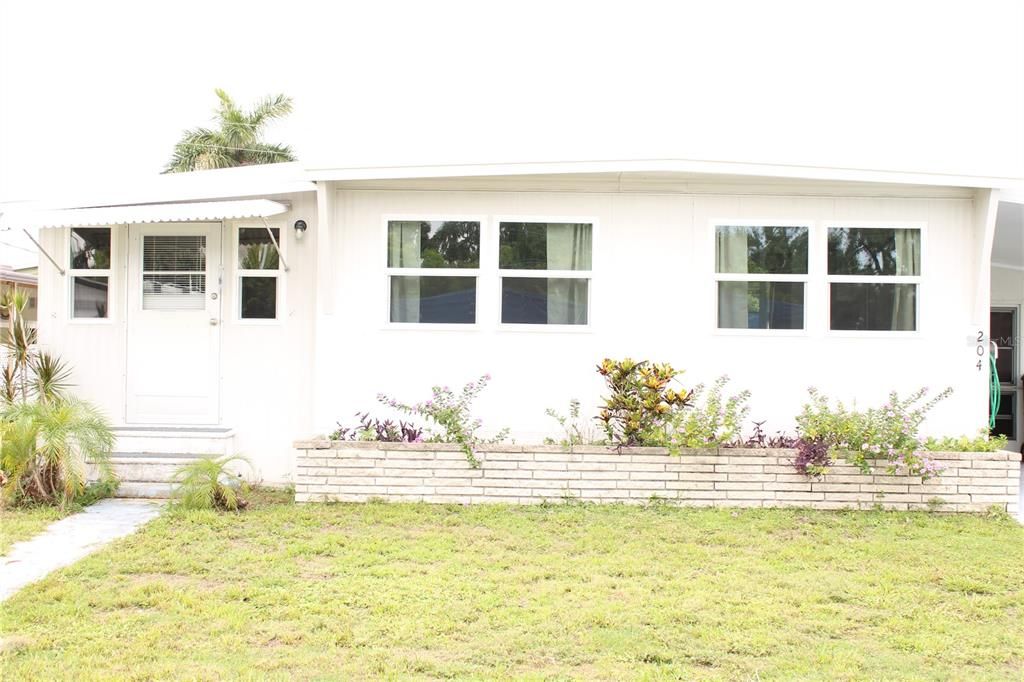 For Rent: $1,500 (2 beds, 1 baths, 1025 Square Feet)