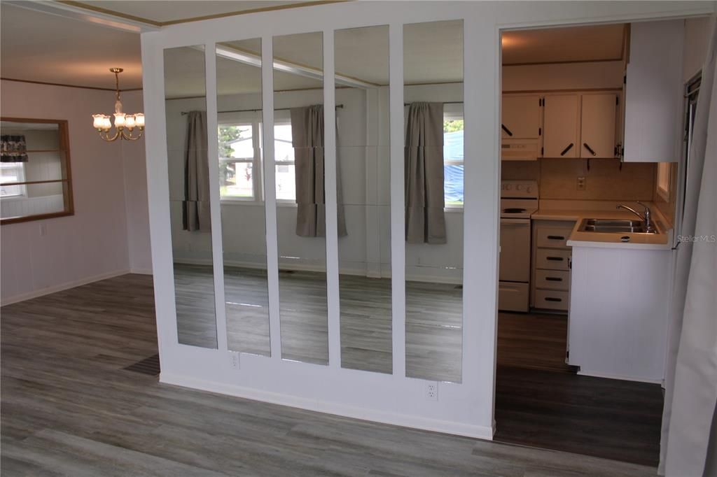 For Rent: $1,500 (2 beds, 1 baths, 1025 Square Feet)