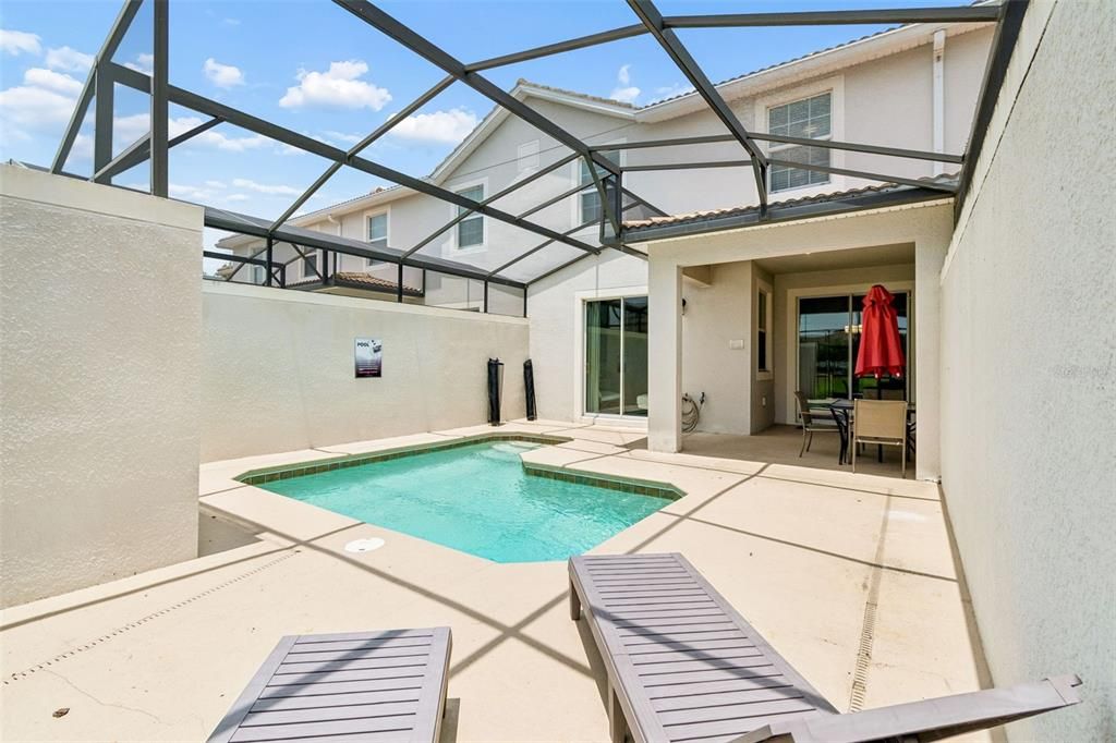 For Sale: $439,900 (4 beds, 3 baths, 1914 Square Feet)