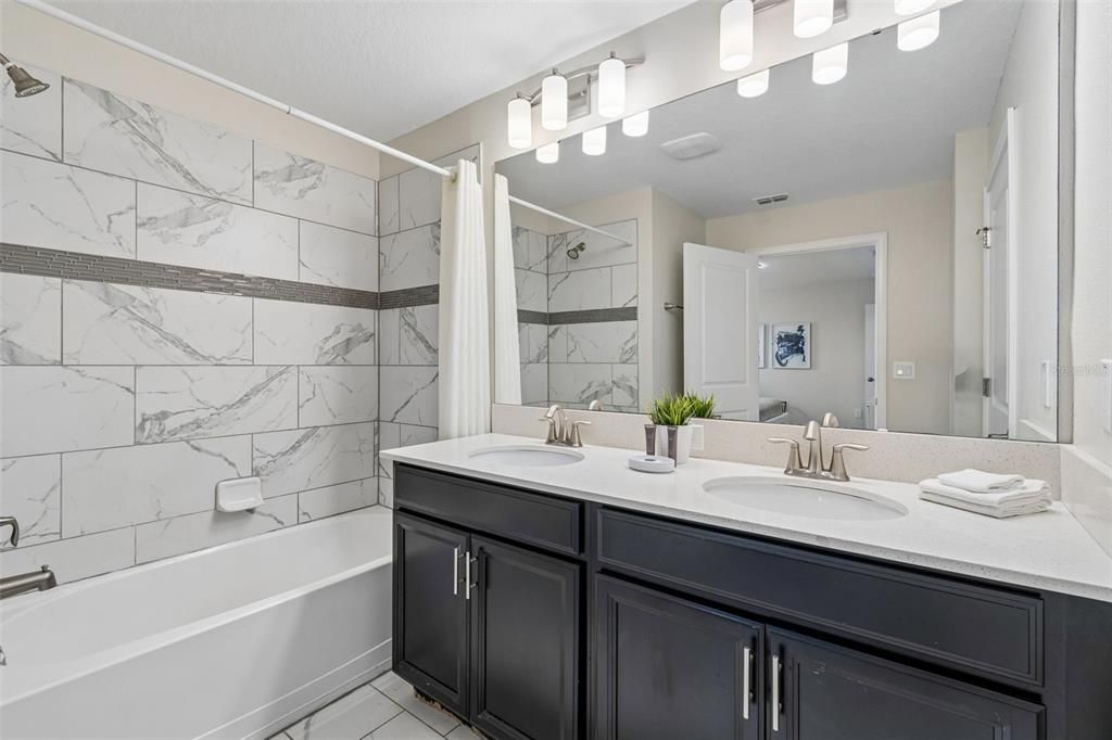 For Sale: $439,900 (4 beds, 3 baths, 1914 Square Feet)