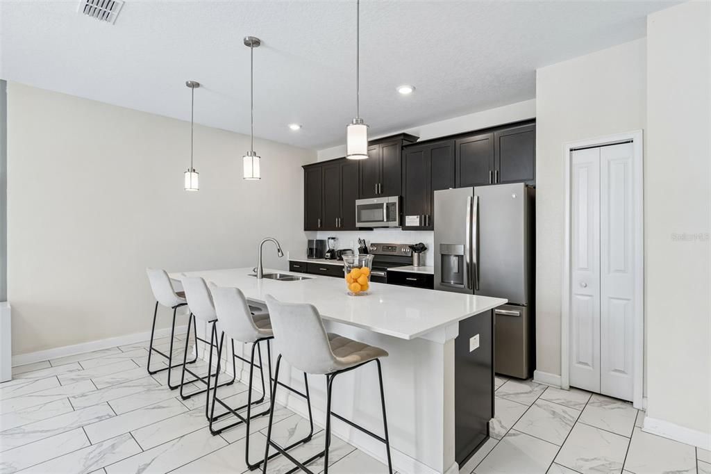 For Sale: $439,900 (4 beds, 3 baths, 1914 Square Feet)