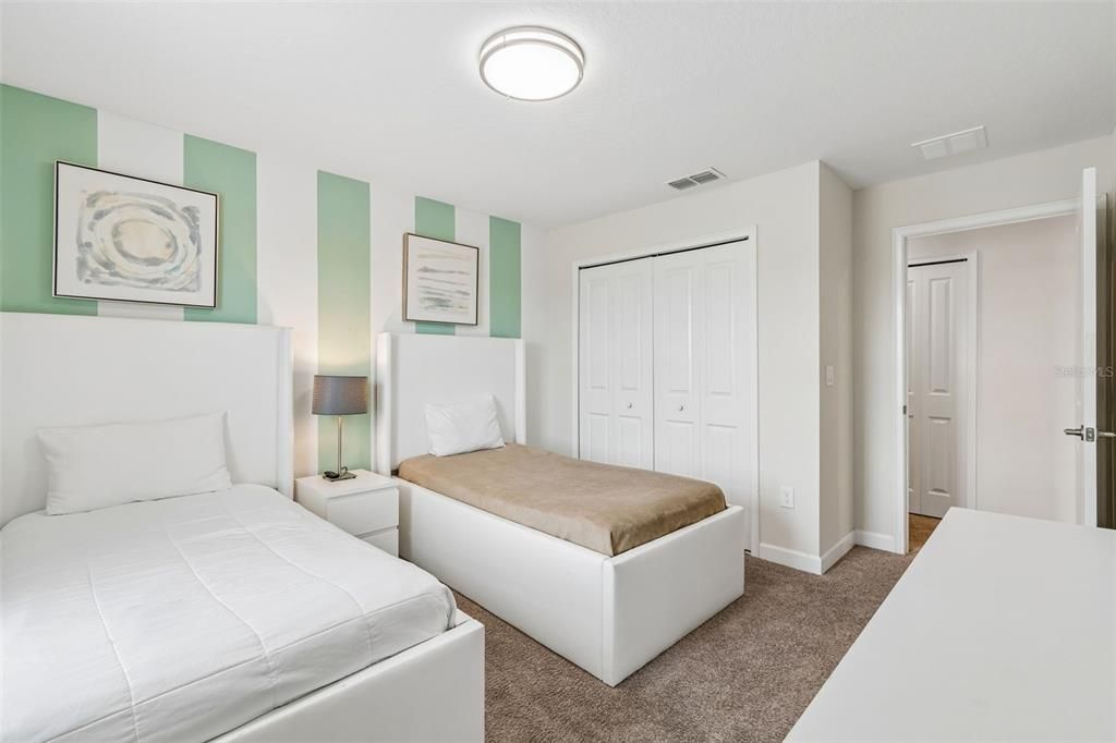 For Sale: $439,900 (4 beds, 3 baths, 1914 Square Feet)