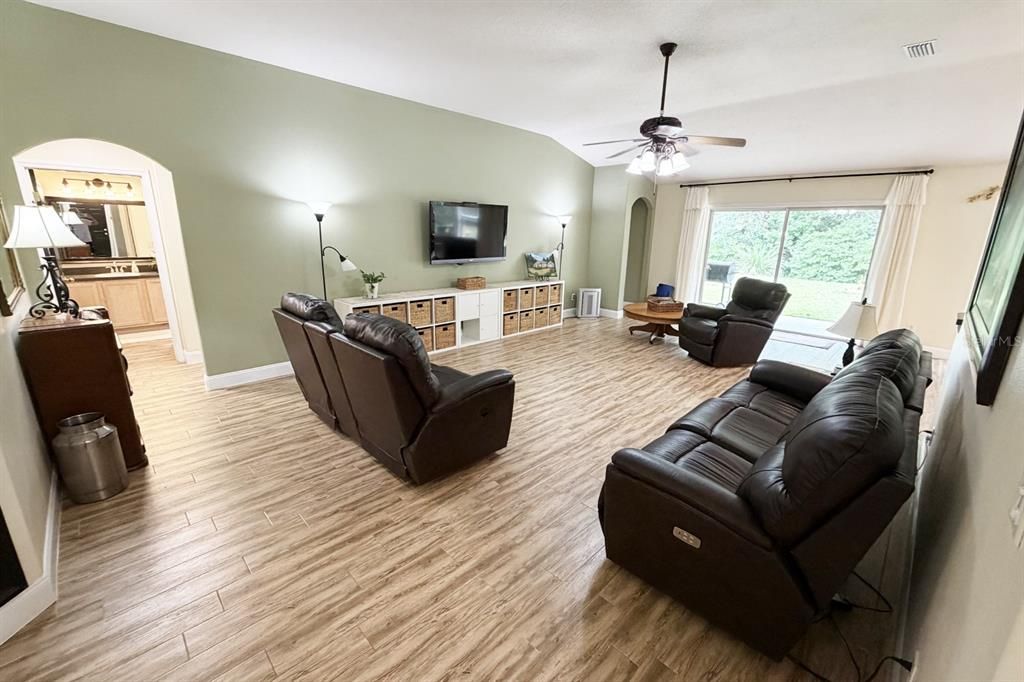 For Sale: $399,000 (4 beds, 2 baths, 2170 Square Feet)