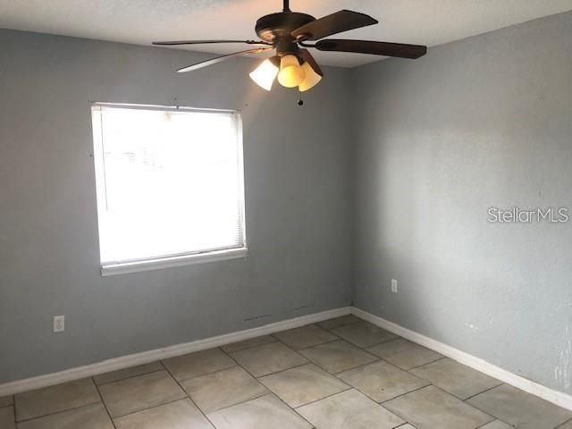 For Sale: $100,000 (2 beds, 2 baths, 1073 Square Feet)