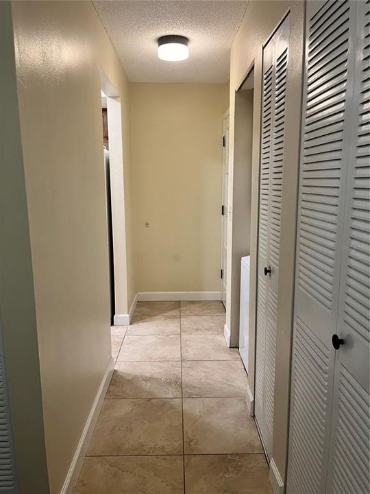 For Sale: $169,900 (2 beds, 2 baths, 1006 Square Feet)