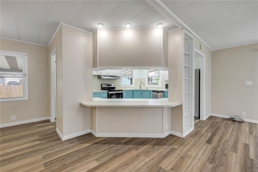 For Sale: $179,000 (2 beds, 2 baths, 1152 Square Feet)