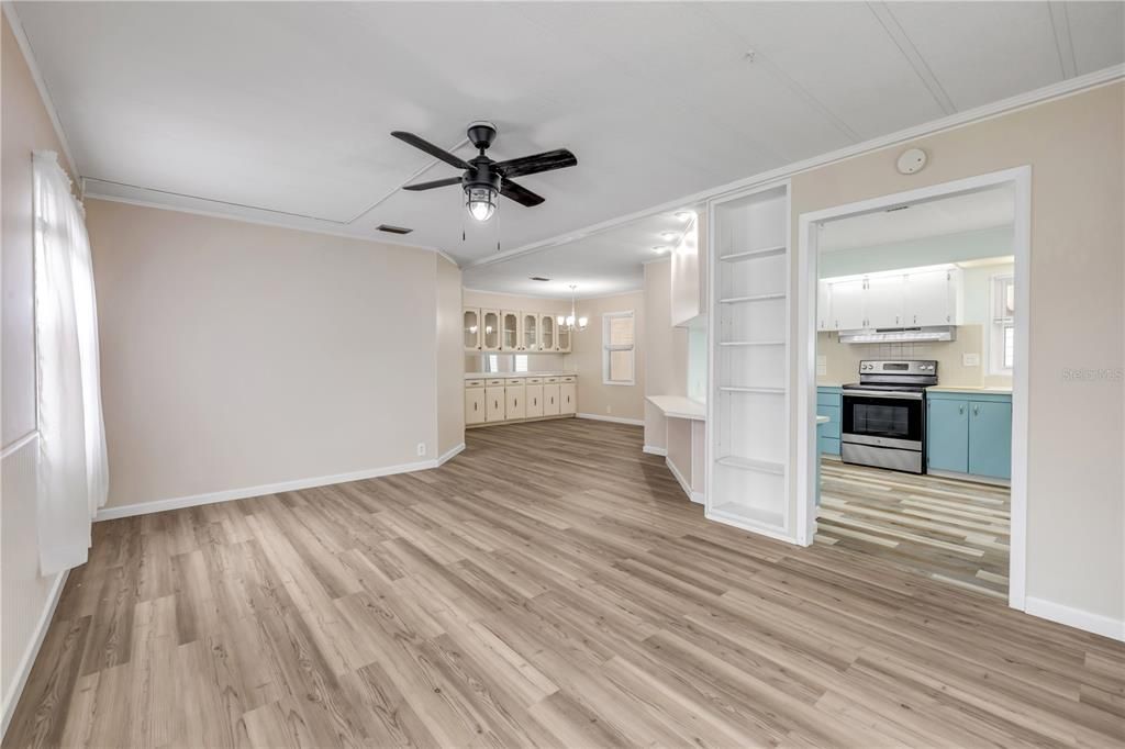 For Sale: $179,000 (2 beds, 2 baths, 1152 Square Feet)