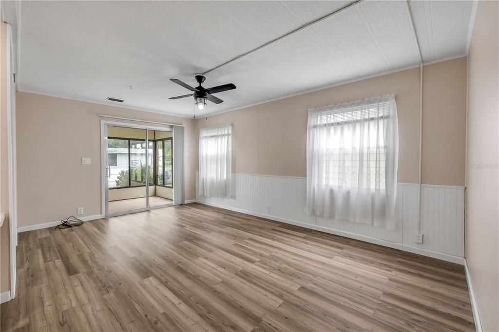 For Sale: $179,000 (2 beds, 2 baths, 1152 Square Feet)