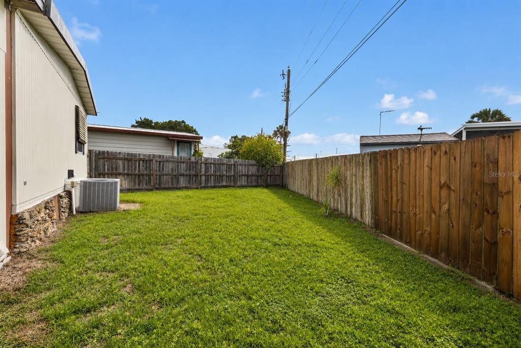 For Sale: $179,000 (2 beds, 2 baths, 1152 Square Feet)