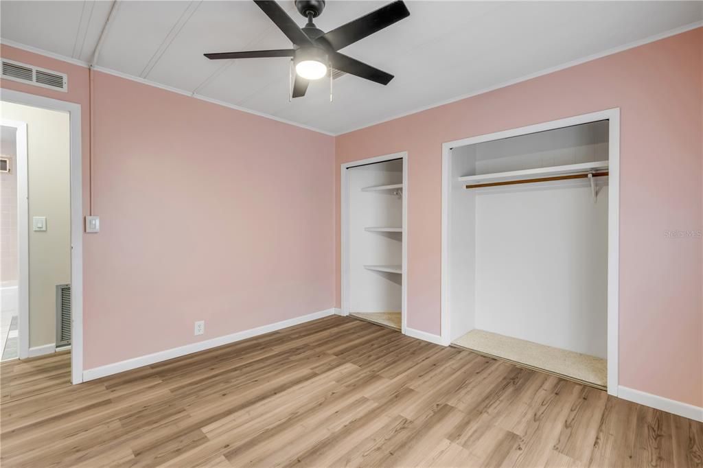 For Sale: $179,000 (2 beds, 2 baths, 1152 Square Feet)