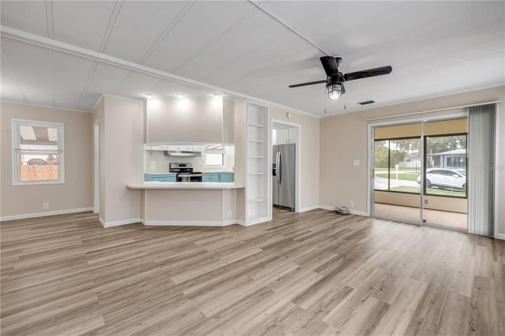 For Sale: $179,000 (2 beds, 2 baths, 1152 Square Feet)