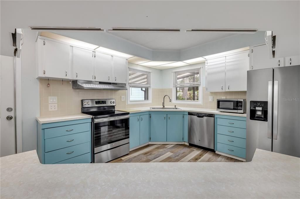 For Sale: $179,000 (2 beds, 2 baths, 1152 Square Feet)